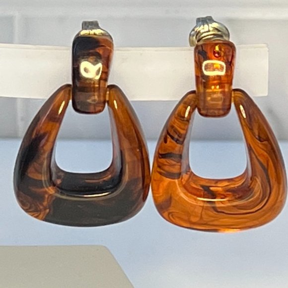 Vintage Lucite Tortoise Shell Door Knocker CLip on  Earrings - Picture 2 of 7